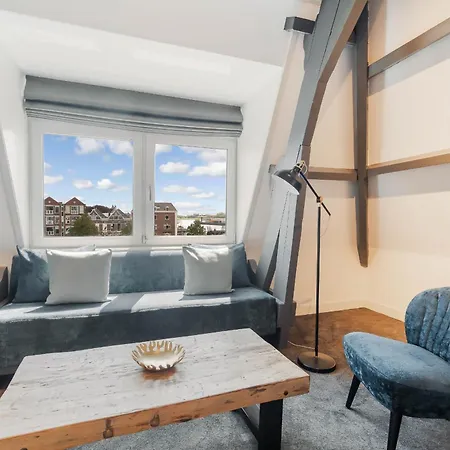 Hotel Maassluis فندق ماسلاوس