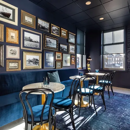 Hotel Maassluis 3*