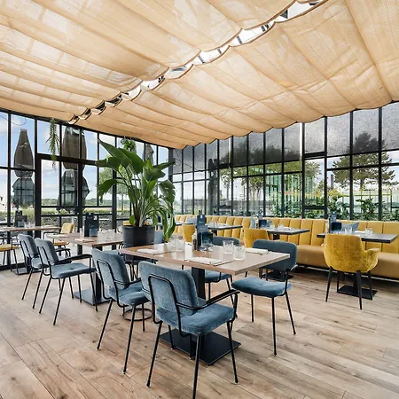 Hotel Maassluis Szálloda 3*