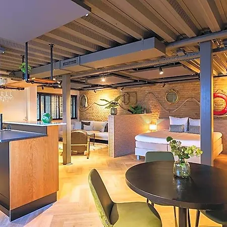 Hotel Maassluis 3*