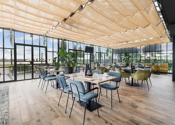 Otel Hotel Maassluis 3*