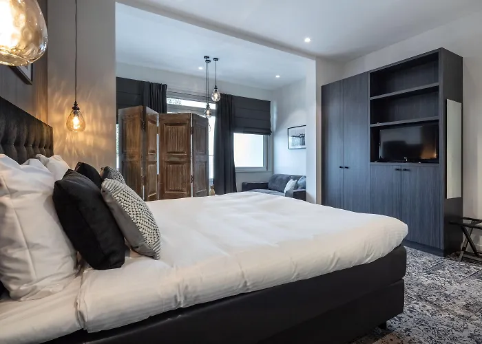 Otel Hotel Maassluis 3*