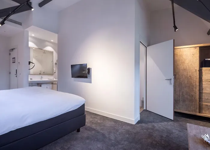 Otel Hotel Maassluis 3*