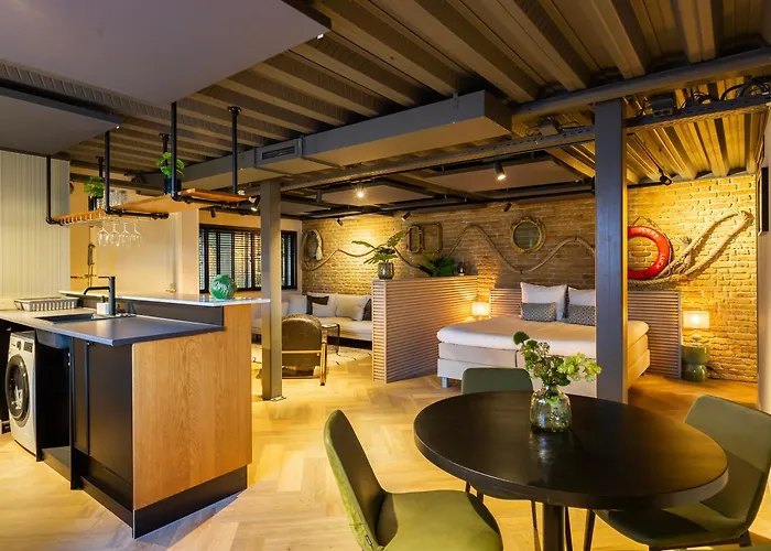 Hotel Maassluis Otel 3*