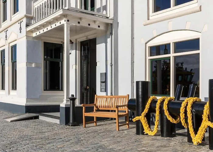 Hotel Maassluis Hotell 3*