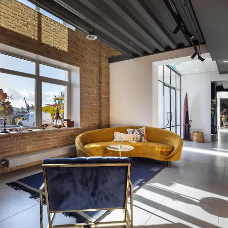 Hotel Maassluis 3*