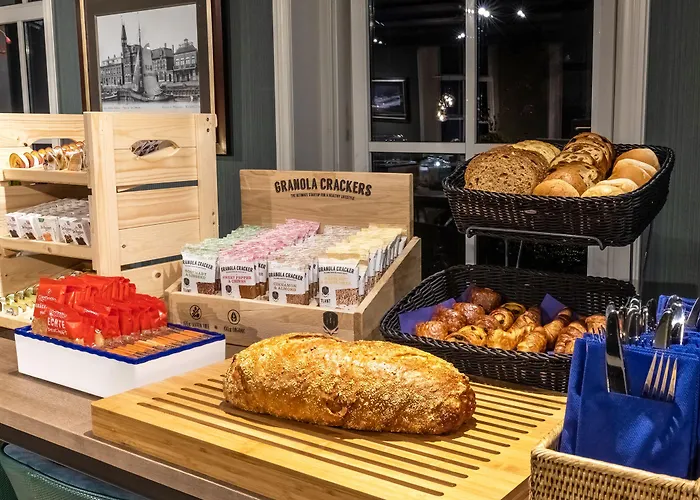 מלון Hotel Maassluis 3*